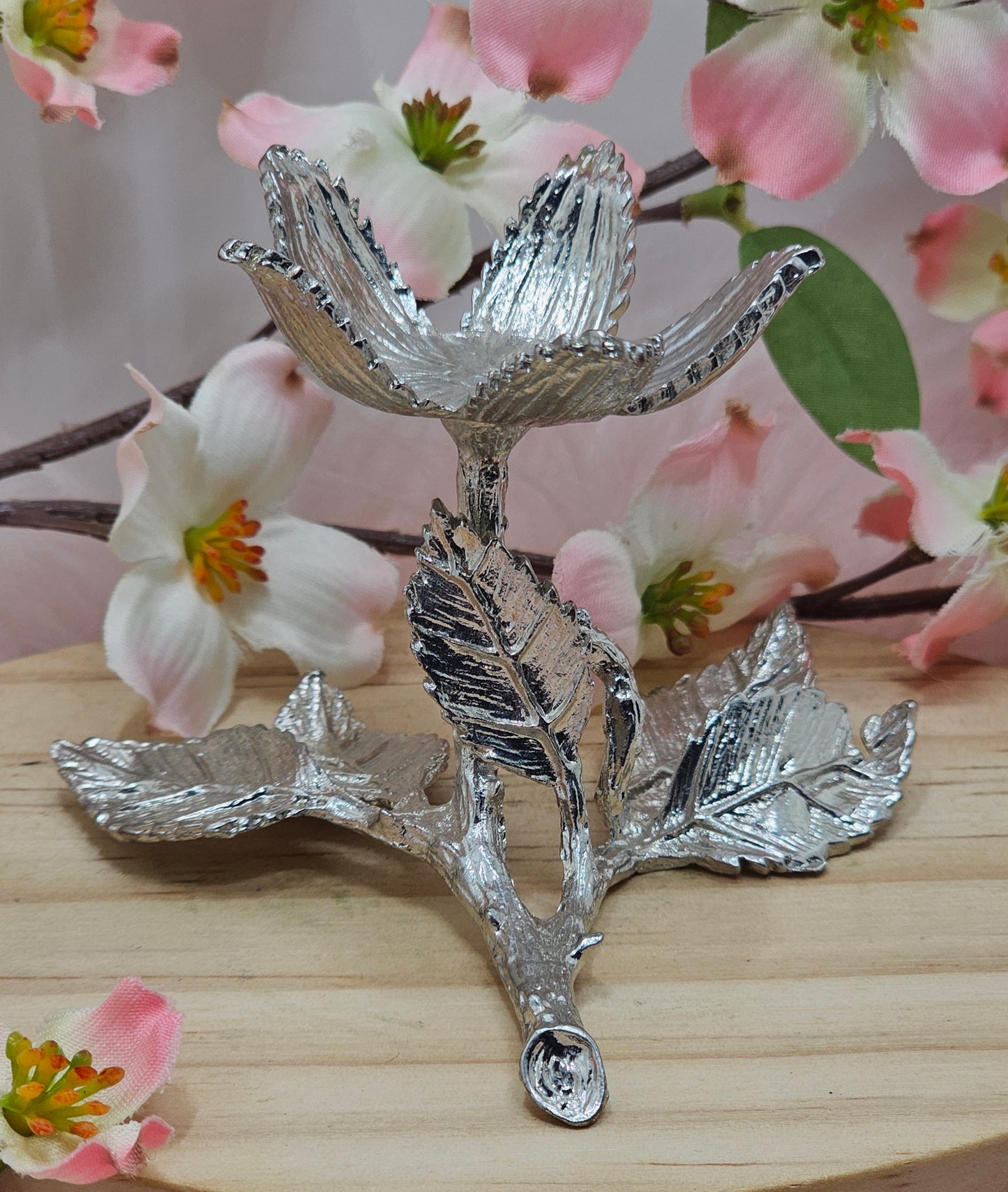 Flower Sphere Stand