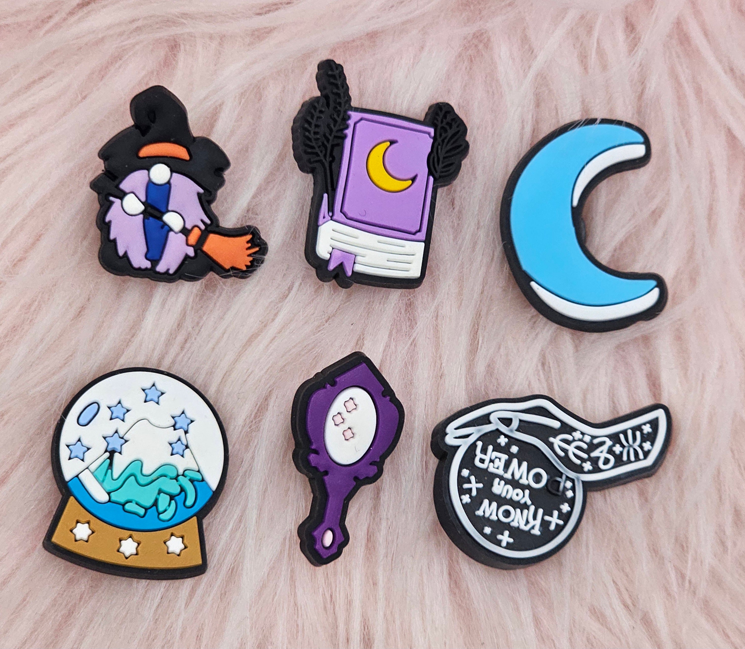 6pc Witchy Croc Charms