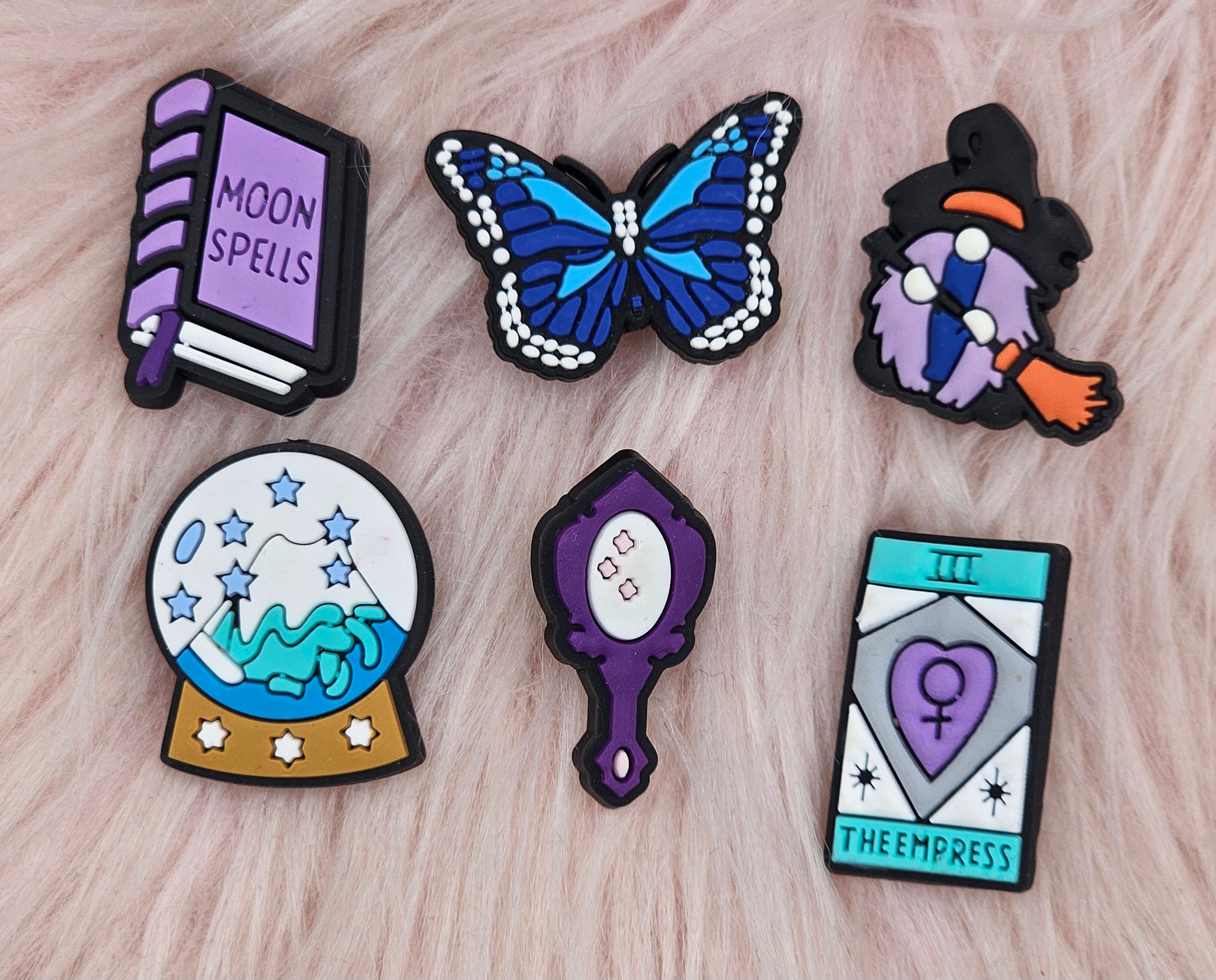 6pc Witchy Croc Charms