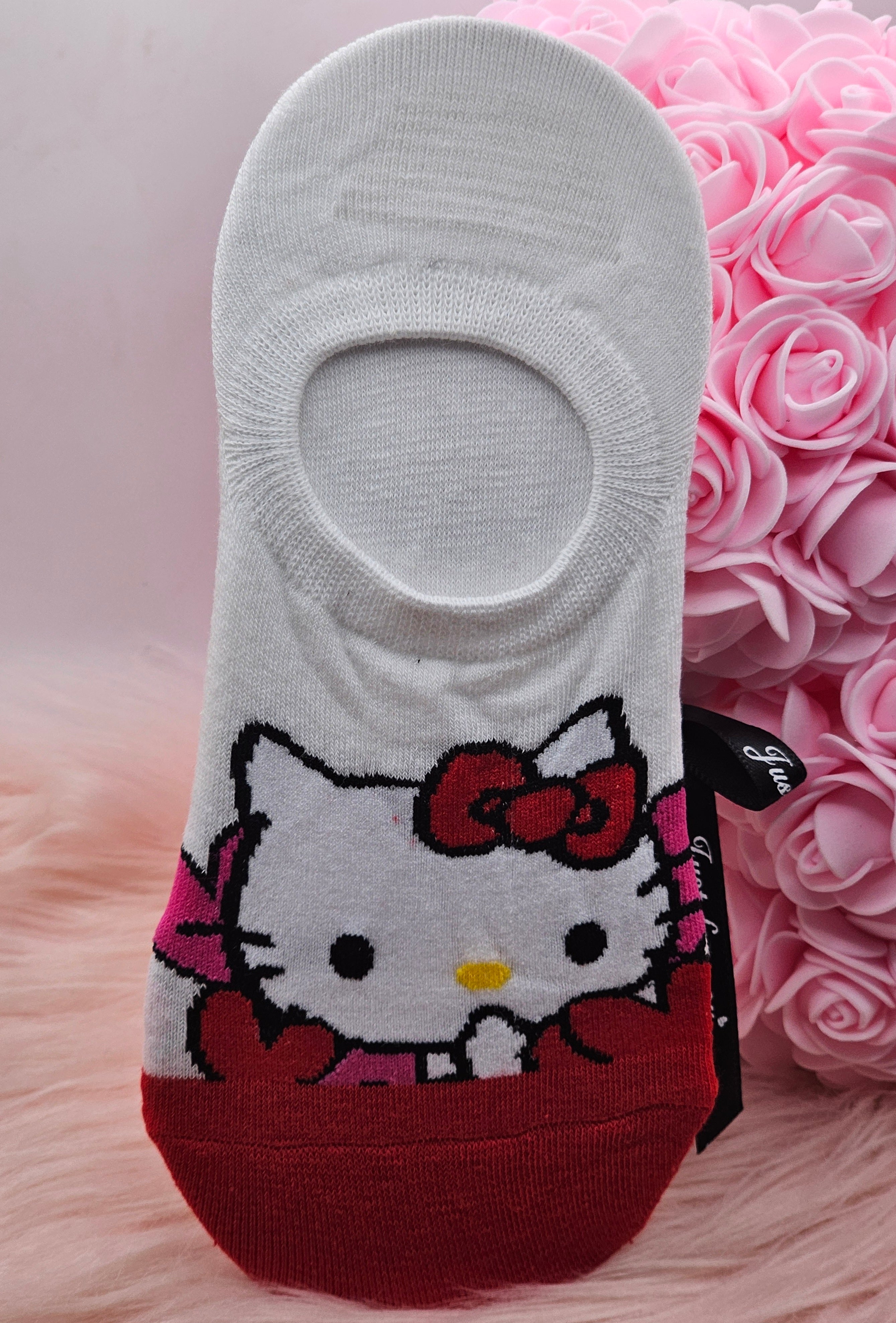 Hello Kitty Heart Peek Invisible Socks